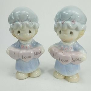 Precious Moments "I Love You" Salt and Pepper Shaker Vintage 1994 Enesco AFHX4